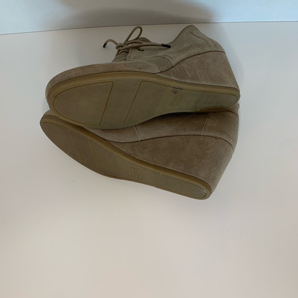 Tom’s Dessert Wedge 🔥$15 DEAL ankle boot:bootie, size 11,beige/stone color - Picture 6 of 7